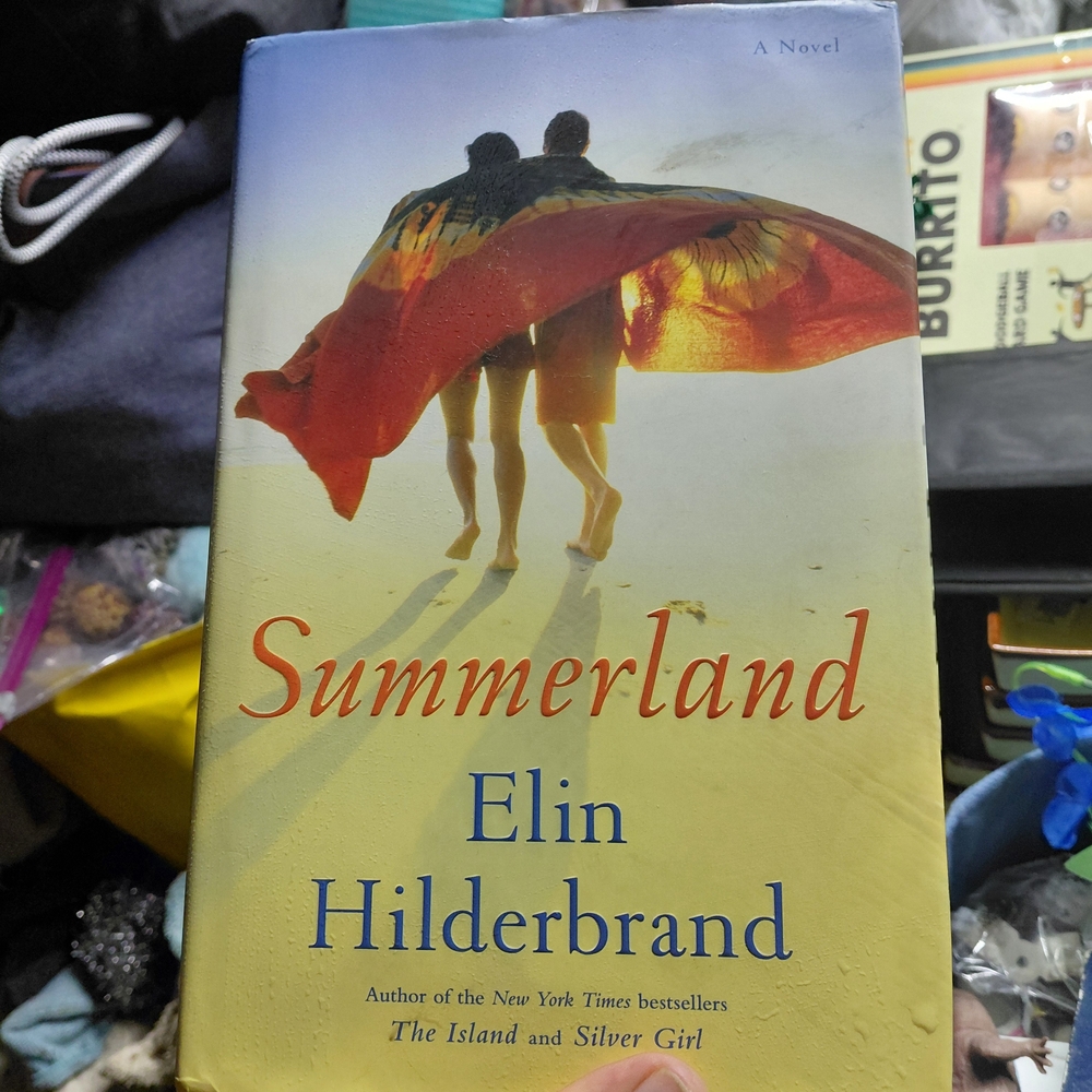 Summerland by Elin Hilderbrand - Yellow Cover